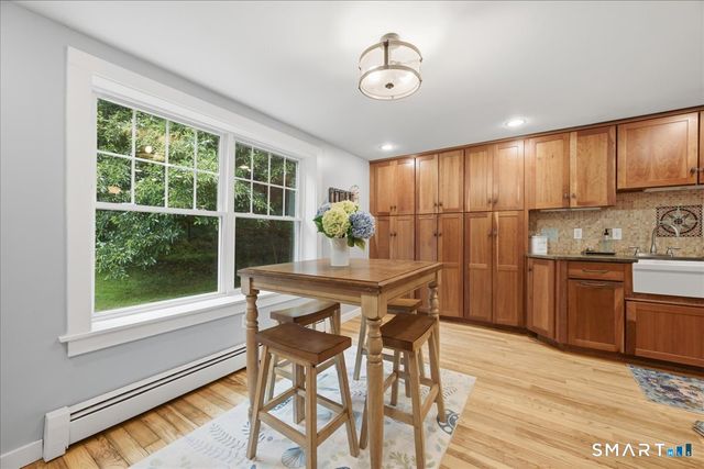 82 Old Post Road, Clinton, CT 06413