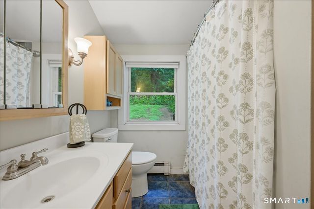 82 Old Post Road, Clinton, CT 06413