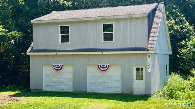 82 Old Post Road, Clinton, CT 06413
