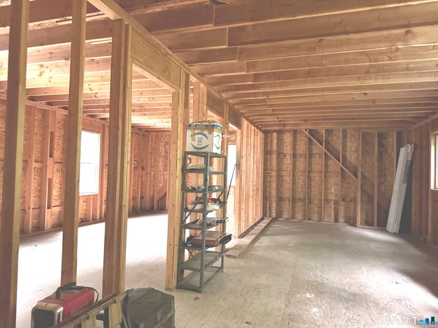 82 Old Post Road, Clinton, CT 06413