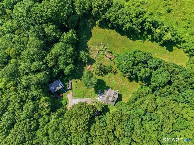82 Old Post Road, Clinton, CT 06413