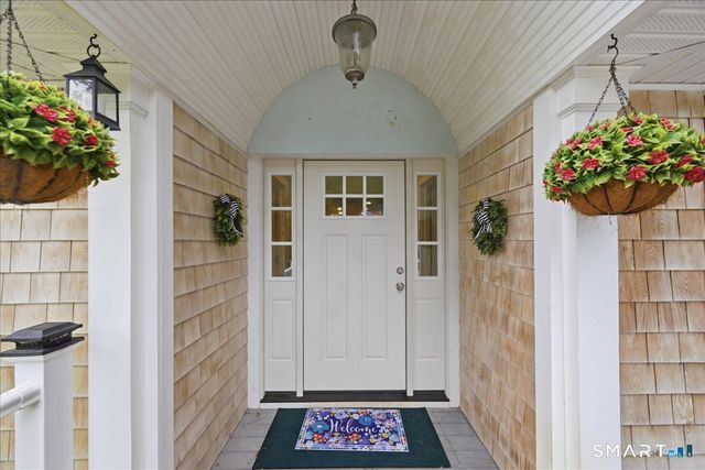 82 Old Post Road, Clinton, CT 06413