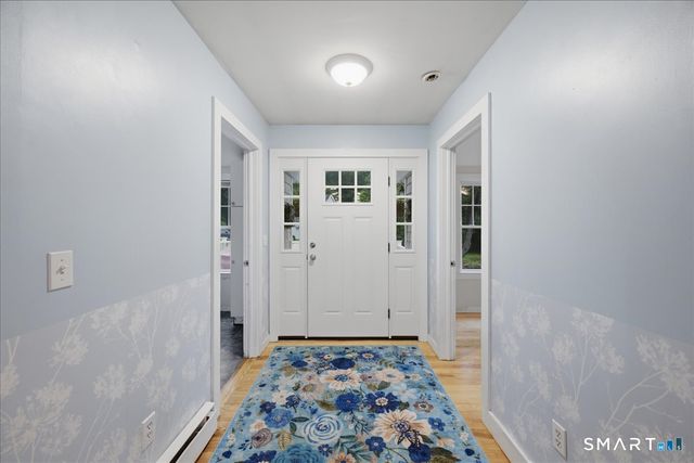 82 Old Post Road, Clinton, CT 06413