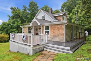 82 Old Post Road, Clinton, CT 06413