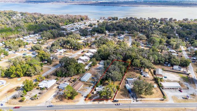 1565 N C 470, Lake Panasoffkee, FL 33538