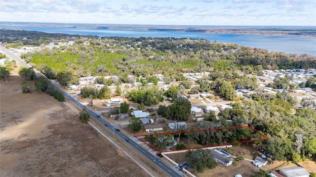 1565 N C 470, Lake Panasoffkee, FL 33538