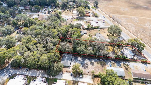 1565 N C 470, Lake Panasoffkee, FL 33538