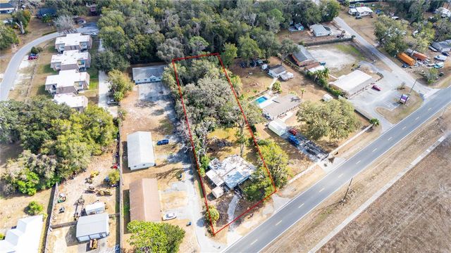 1565 N C 470, Lake Panasoffkee, FL 33538
