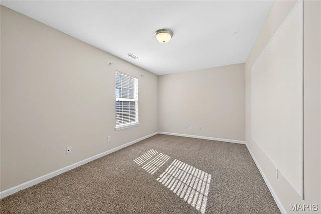 542 Country Circle Drive, Lake St Louis, MO 63367