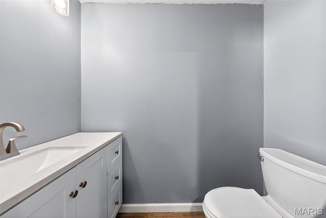 542 Country Circle Drive, Lake St Louis, MO 63367