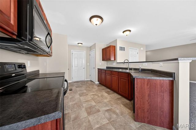 542 Country Circle Drive, Lake St Louis, MO 63367