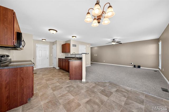 542 Country Circle Drive, Lake St Louis, MO 63367