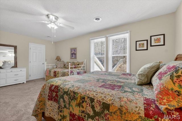 1102 Lakeview Drive, Pacific, MO 63069