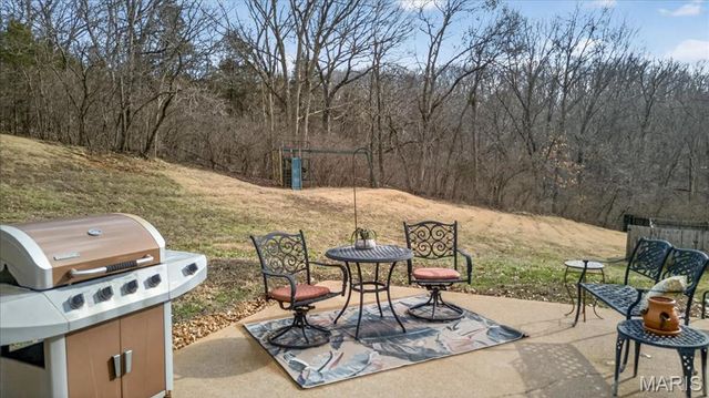 1102 Lakeview Drive, Pacific, MO 63069