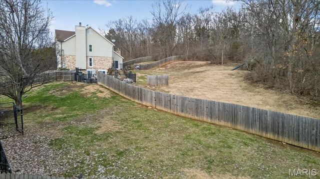 1102 Lakeview Drive, Pacific, MO 63069