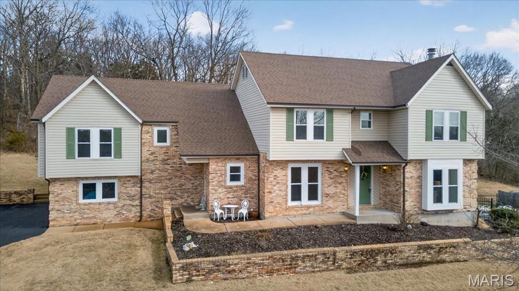 1102 Lakeview Drive, Pacific, MO 63069