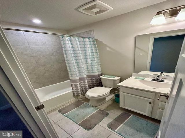 210 CHASE DR, Downingtown, PA 19335