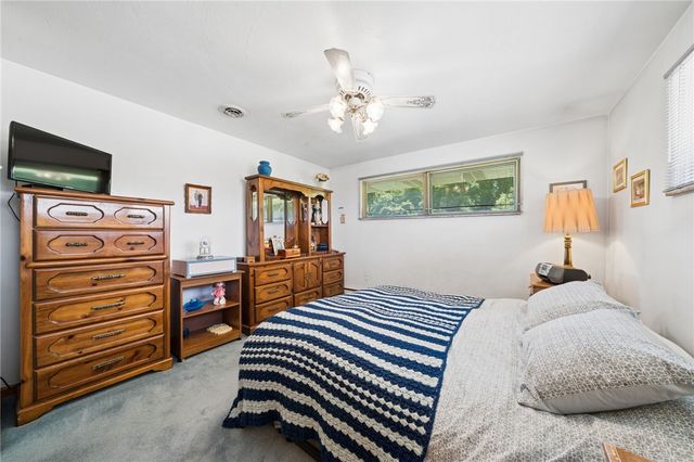 648 Birch St, Jeannette, PA 15644