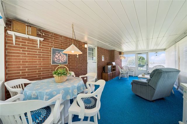 648 Birch St, Jeannette, PA 15644
