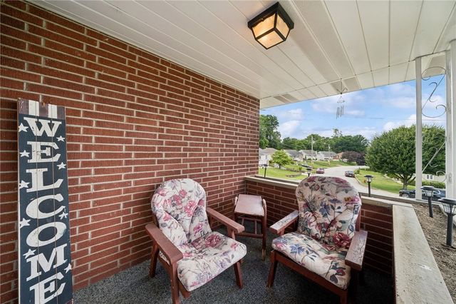 648 Birch St, Jeannette, PA 15644