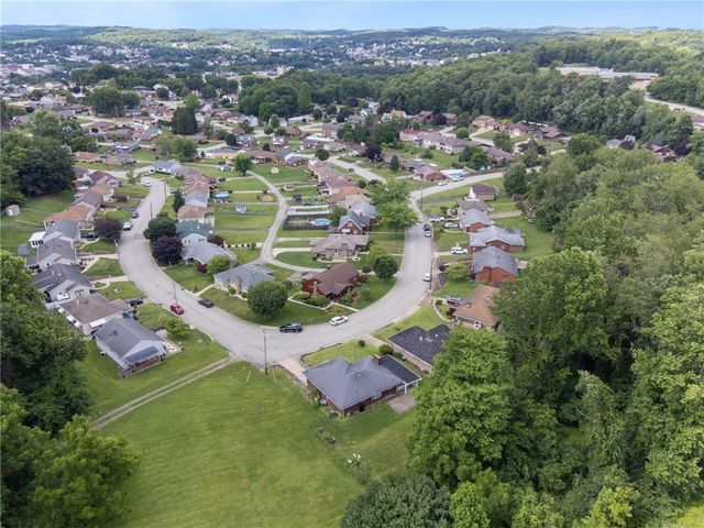 648 Birch St, Jeannette, PA 15644