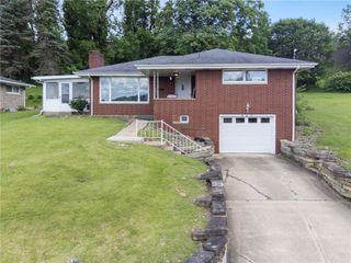 648 Birch St, Jeannette, PA 15644