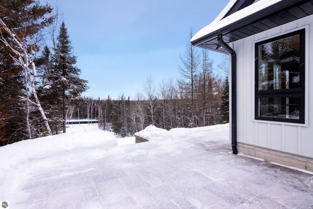 3681 Riverview Road, Manton, MI 49663