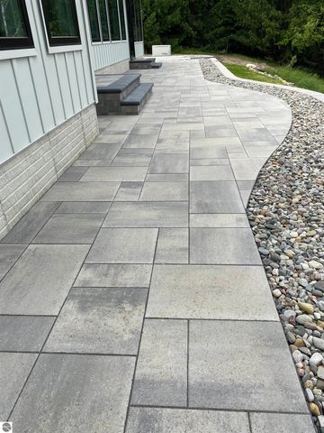 3681 Riverview Road, Manton, MI 49663