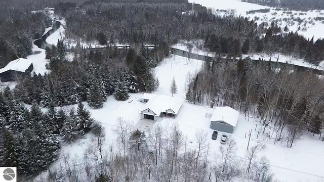 3681 Riverview Road, Manton, MI 49663