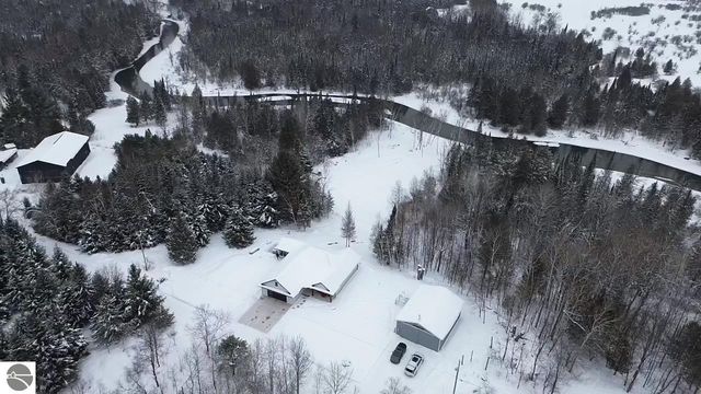 3681 Riverview Road, Manton, MI 49663