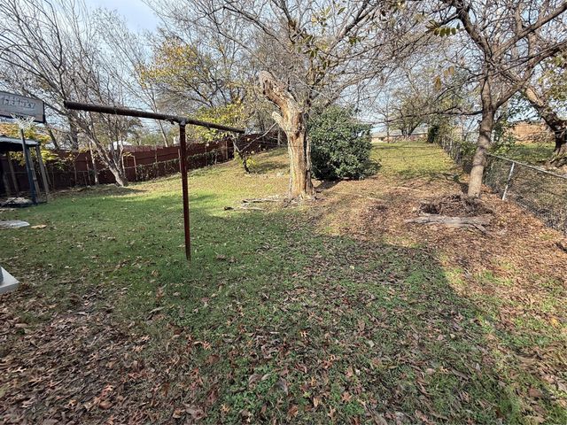 4432 Sahara Place, Fort Worth, TX 76115