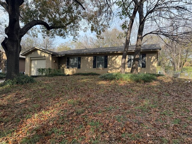 4432 Sahara Place, Fort Worth, TX 76115