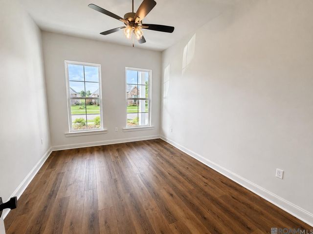 36177 Belle Parc Ave, Geismar, LA 70734