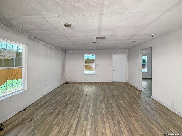 3239 MARTIN LUTHER KING DR, San Antonio, TX 78220