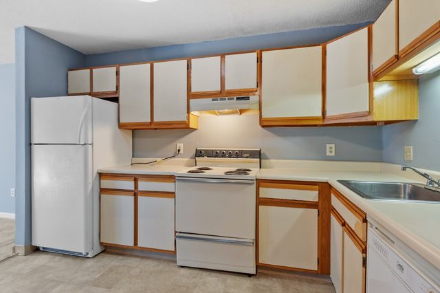 1508 Gorham Street 102, Lowell, MA 01852