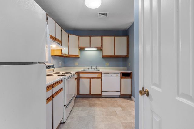 1508 Gorham Street 102, Lowell, MA 01852