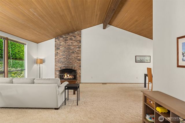 19516 SE 23rd Street, Sammamish, WA 98075