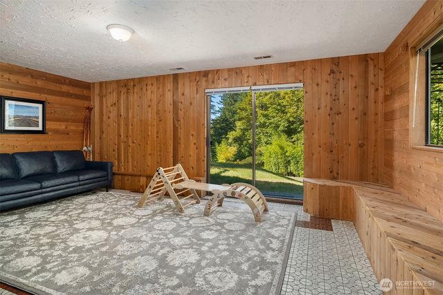 19516 SE 23rd Street, Sammamish, WA 98075