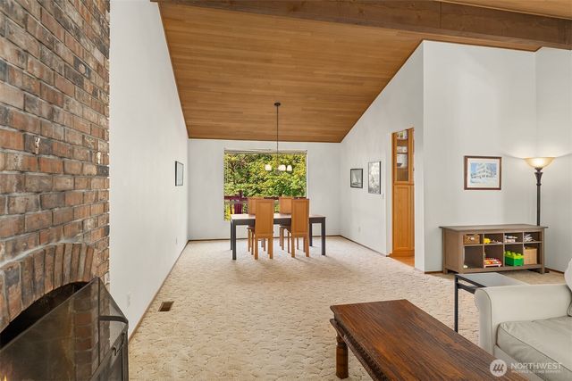 19516 SE 23rd Street, Sammamish, WA 98075