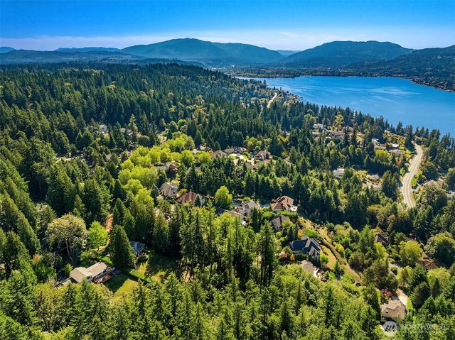 19516 SE 23rd Street, Sammamish, WA 98075
