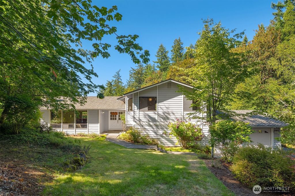 19516 SE 23rd Street, Sammamish, WA 98075