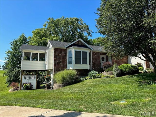 1308 Apple Blossom Lane, Washington, MO 63090