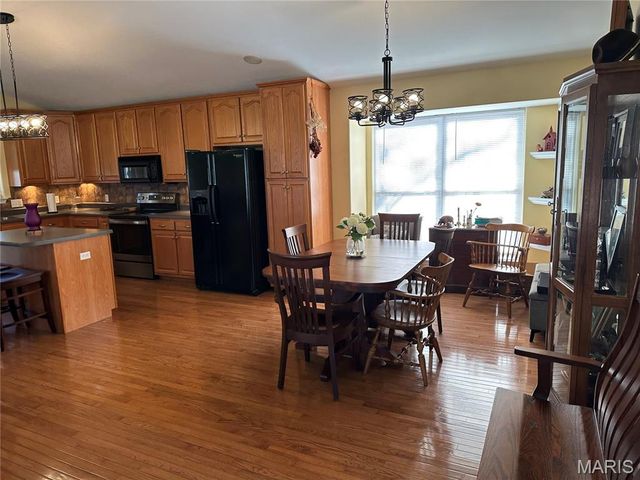 1308 Apple Blossom Lane, Washington, MO 63090