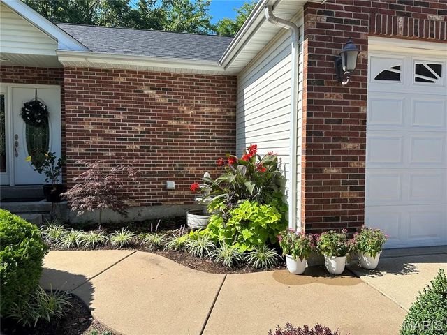 1308 Apple Blossom Lane, Washington, MO 63090