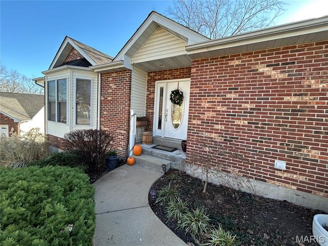 1308 Apple Blossom Lane, Washington, MO 63090