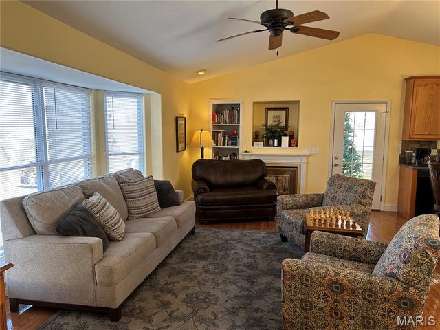 1308 Apple Blossom Lane, Washington, MO 63090