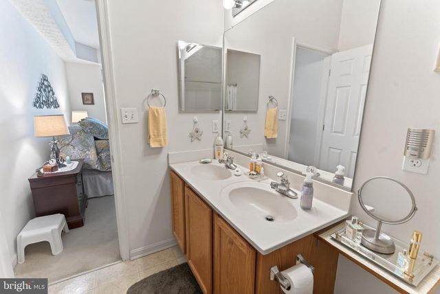 9008 EXECUTIVE CLUB DR, Delmar, MD 21875
