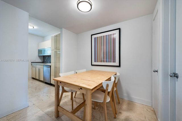 945 10th Street 3, Miami Beach, FL 33139