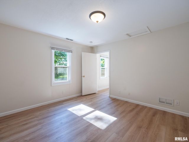 209 CAPRI Street, Pekin, IL 61554