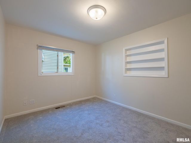 209 CAPRI Street, Pekin, IL 61554